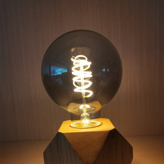 g125 light bulb lighten