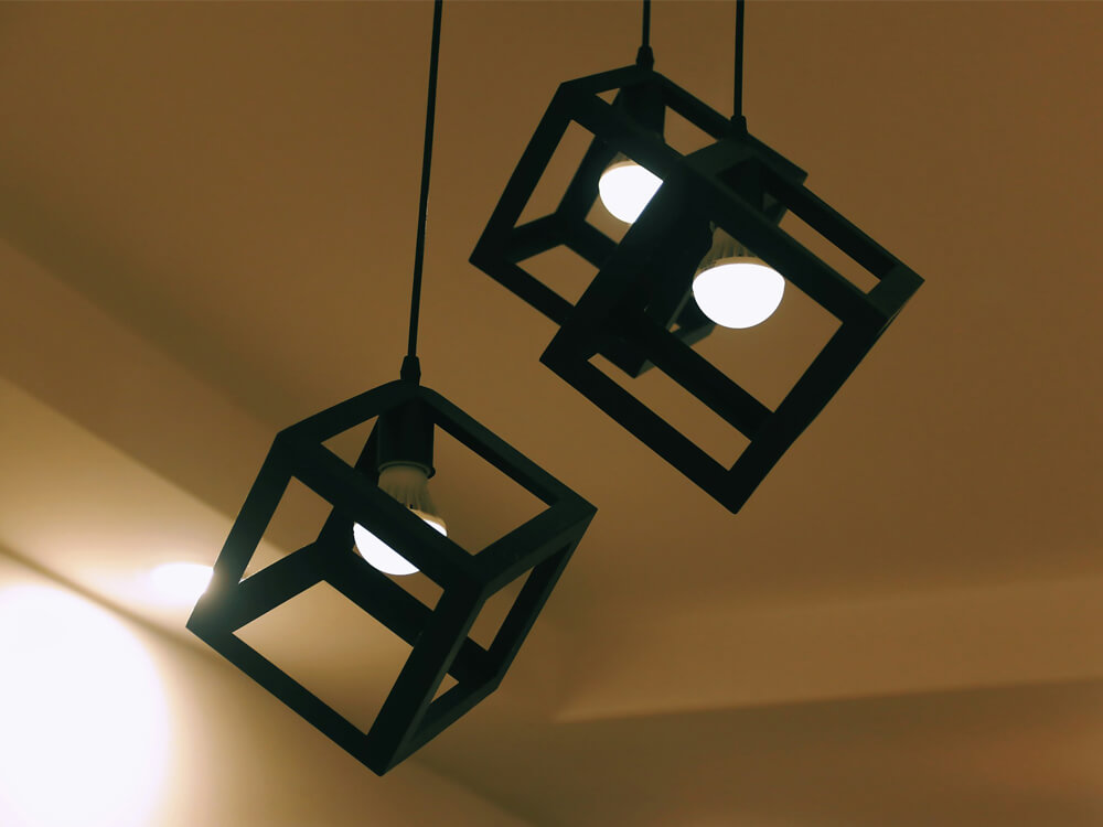 metal frame light fixture